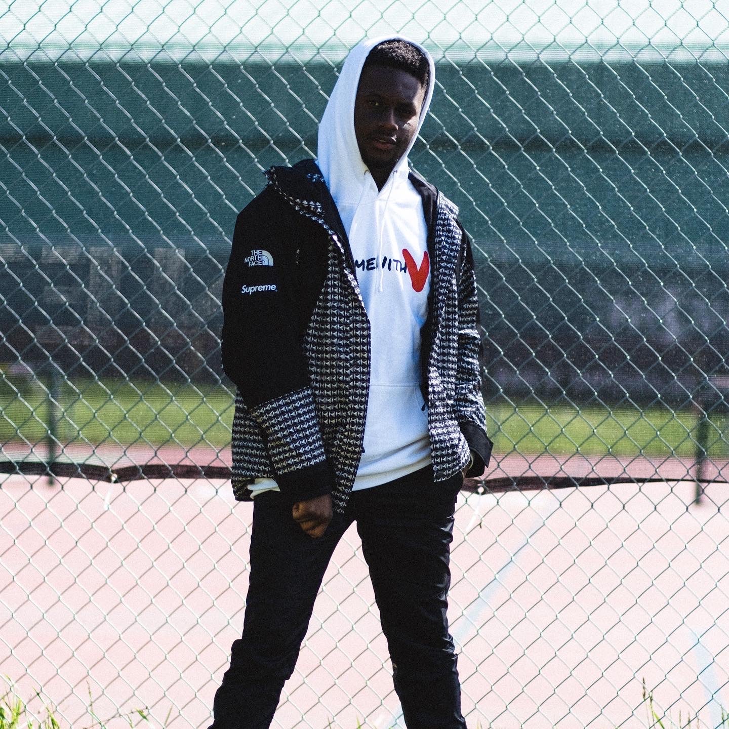 WHT HOODIE