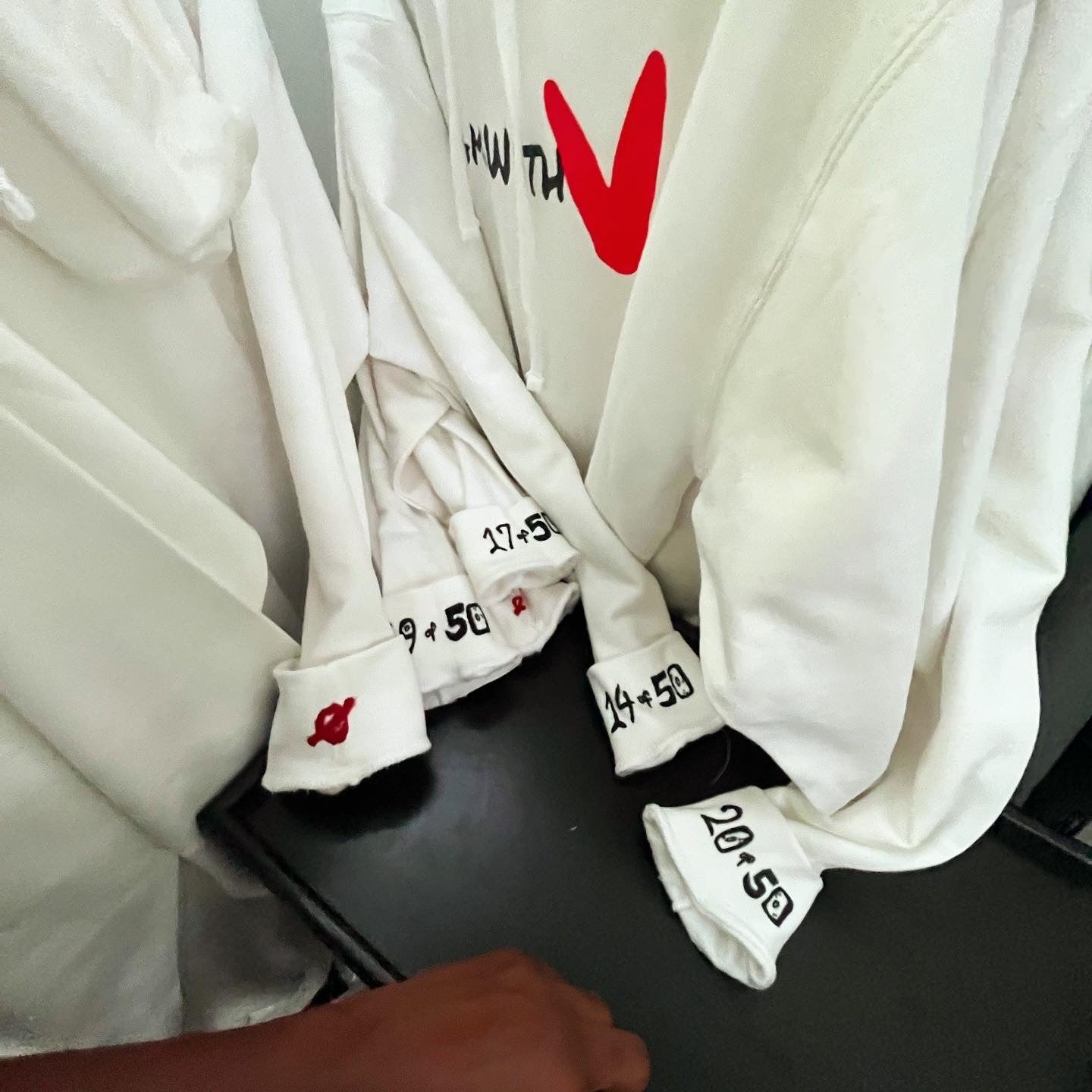 WHT HOODIE